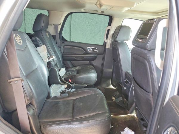 2013 CADILLAC ESCALADE