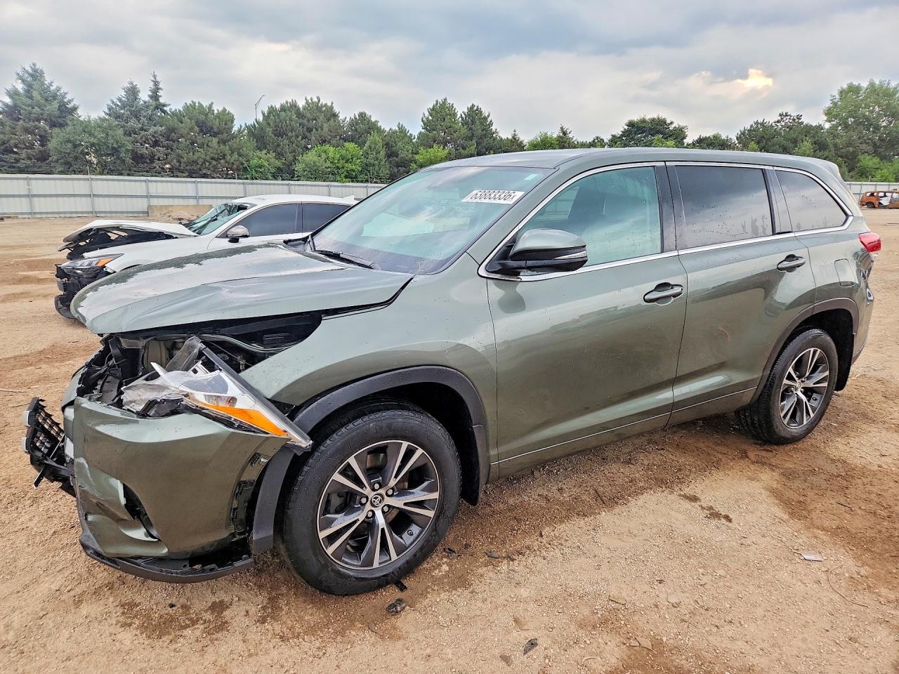 2017 TOYOTA HIGHLANDER LE/LE Plus