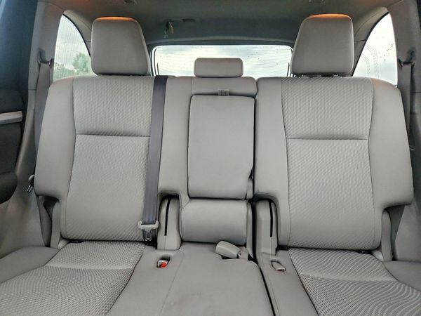 2017 TOYOTA HIGHLANDER LE/LE Plus