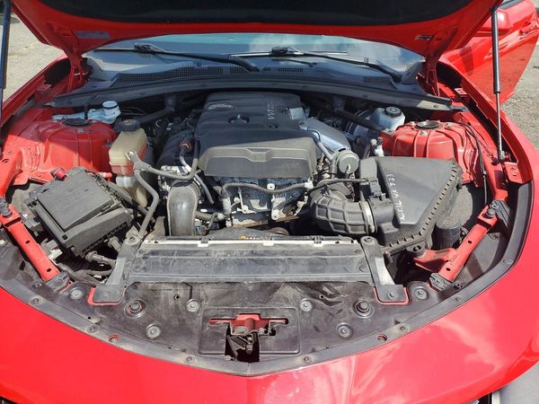 2019 CHEVROLET CAMARO 1LS/1LT — Engine bay