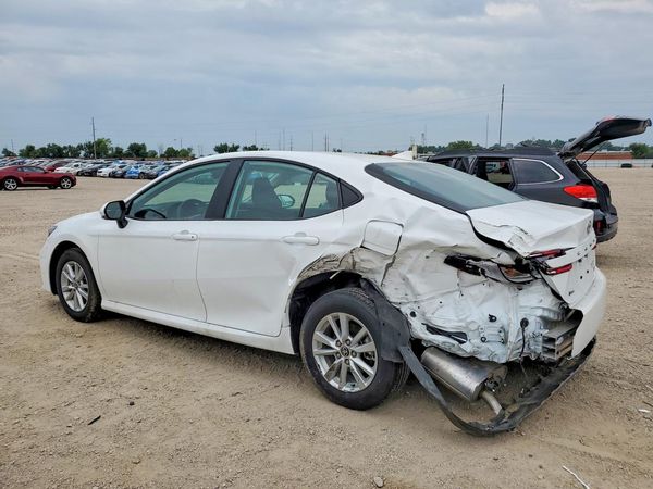 2026 TOYOTA CAMRY
