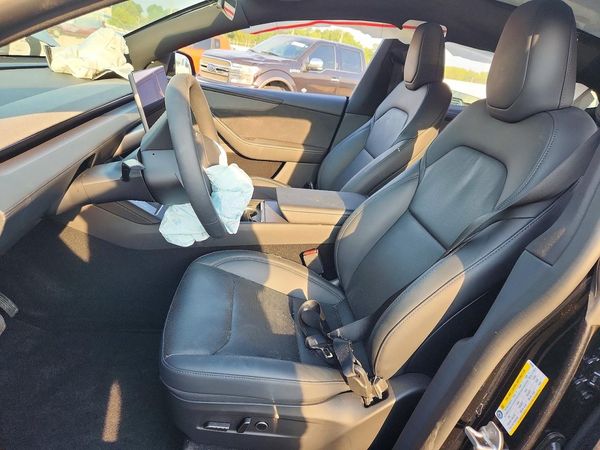 2026 TESLA MODEL Y — DENT