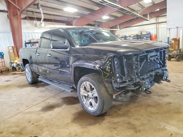 2018 CHEVROLET SILVERADO Custom — Passenger 3/4