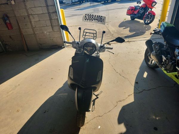 2024 VESPA GTS/SEI GI