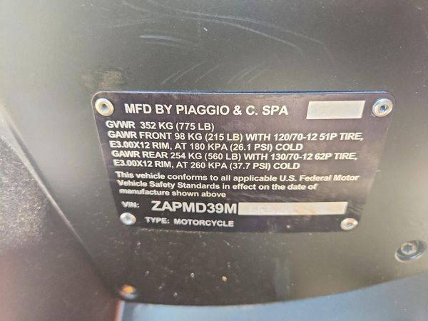 2024 VESPA GTS/SEI GI