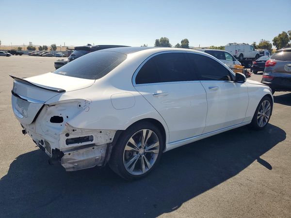 2016 MERCEDES-BENZ C C300