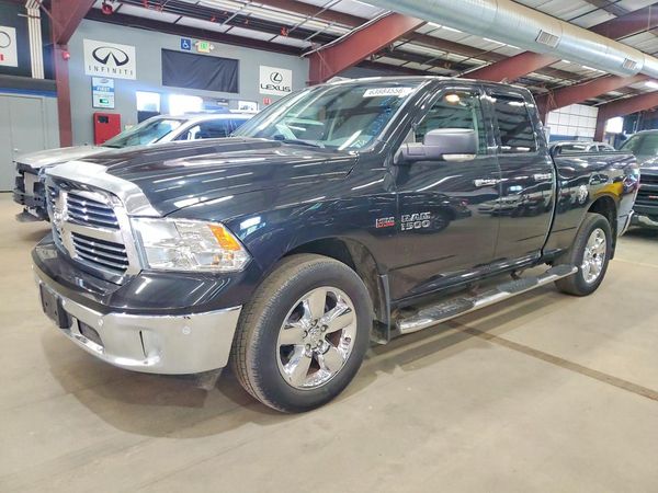 2017 RAM 1500 SLT QUAD CAB 4X4