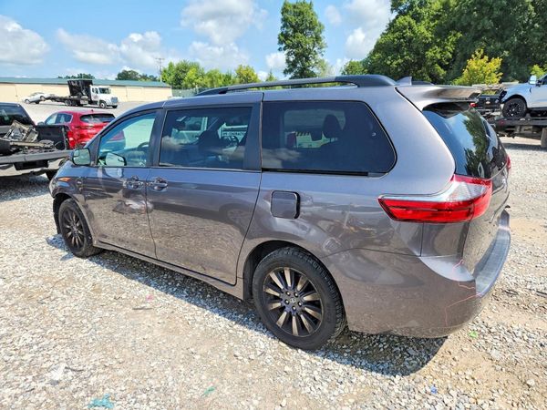 2020 TOYOTA SIENNA E grade