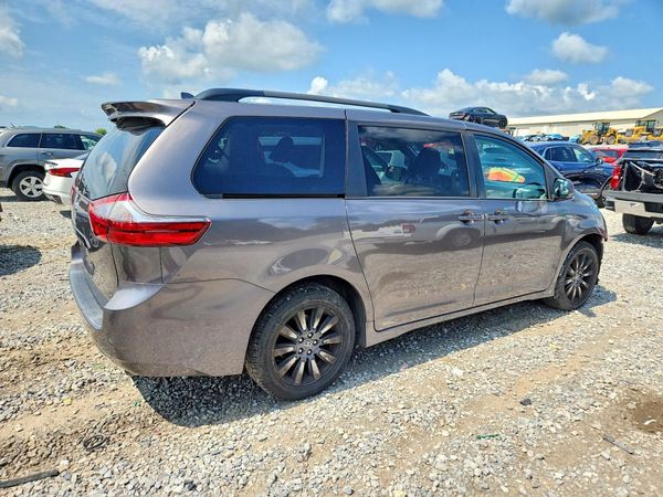 2020 TOYOTA SIENNA E grade