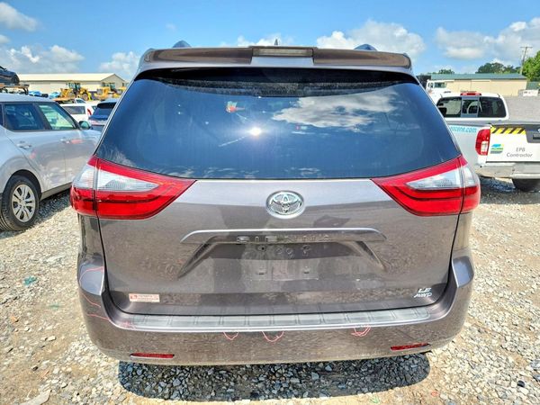 2020 TOYOTA SIENNA E grade