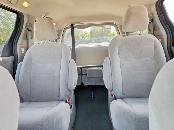 2020 TOYOTA SIENNA E grade
