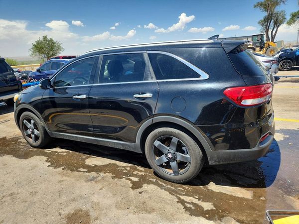 2016 KIA SORENTO L / LX