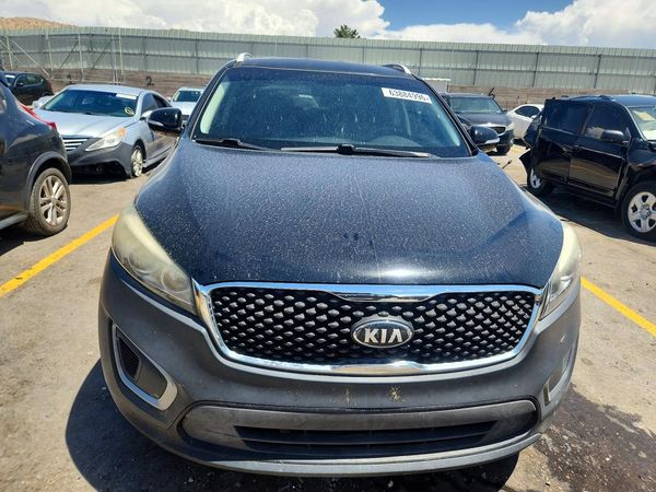2016 KIA SORENTO L / LX