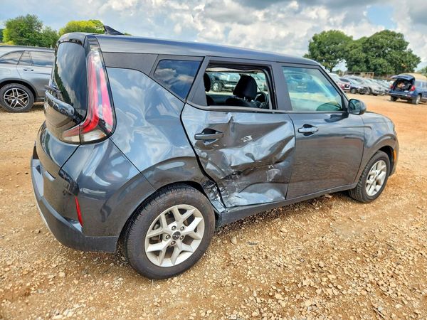 2024 KIA SOUL LX, S