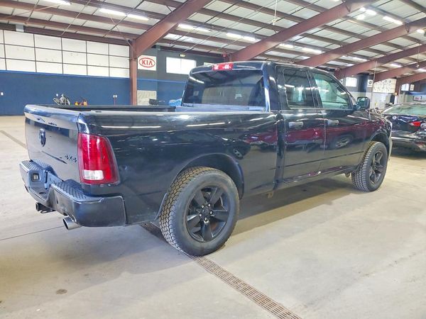 2015 RAM 1500 ST QUAD CAB 4X4