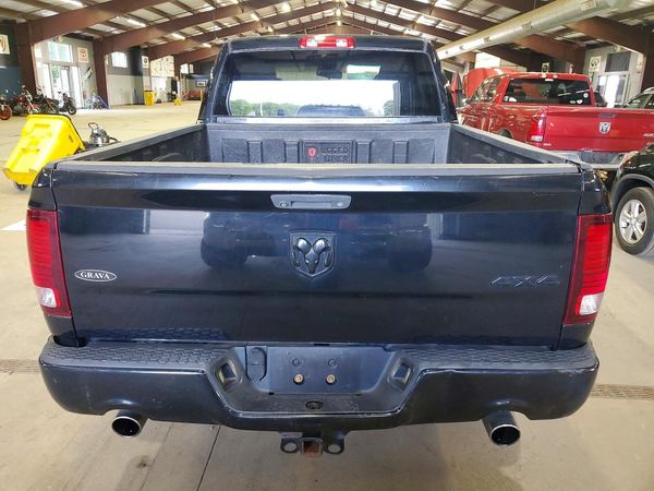 2015 RAM 1500 ST QUAD CAB 4X4