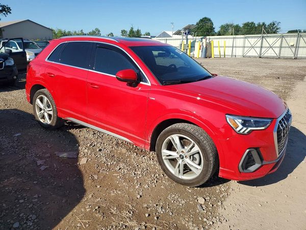 2022 AUDI Q3