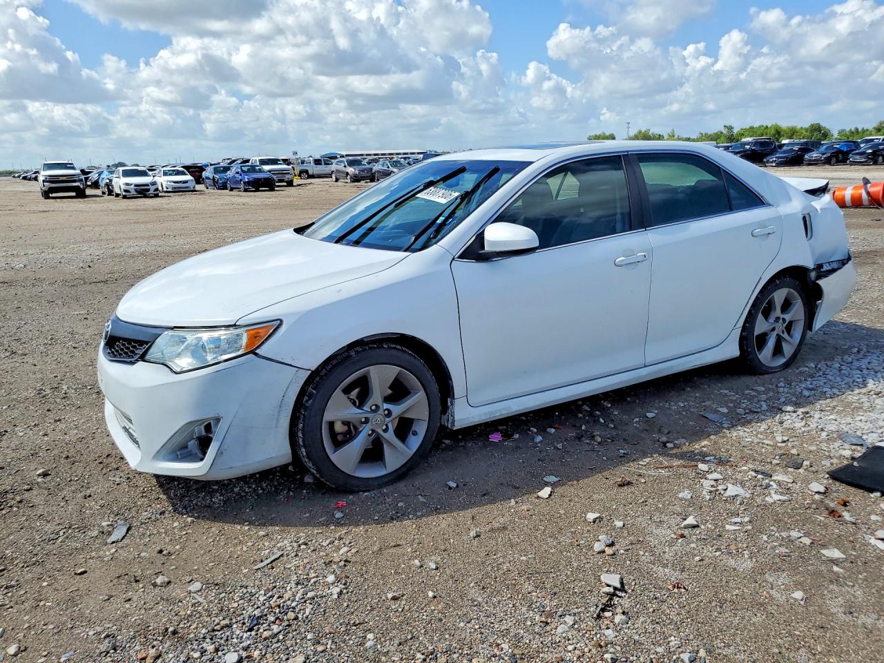 2012 TOYOTA CAMRY — Front 3/4