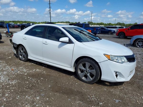 2012 TOYOTA CAMRY — Passenger 3/4