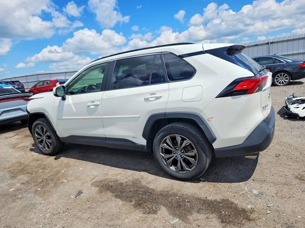 2022 TOYOTA RAV4 XLE Premium