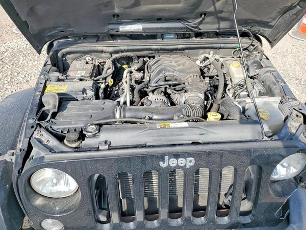 2015 JEEP WRANGLER UNLIMITED SAHARA 4X4