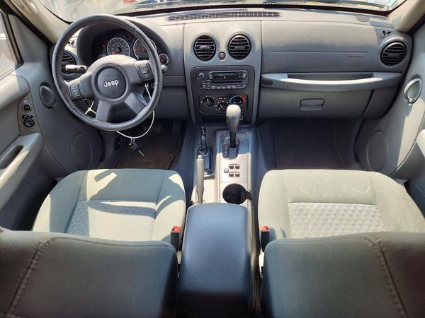 2016 JEEP UK
