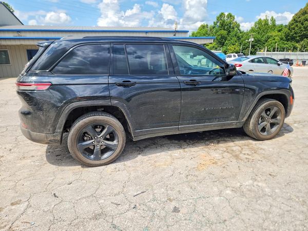 2025 JEEP GRAND CHEROKEE