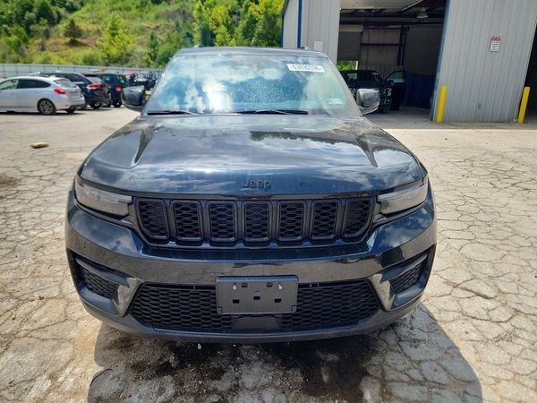 2025 JEEP GRAND CHEROKEE