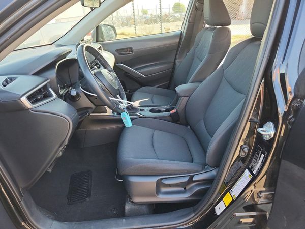 2022 TOYOTA COROLLA CROSS LE