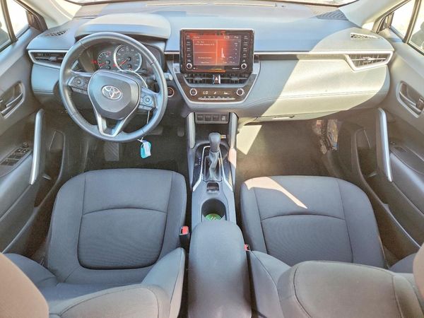 2022 TOYOTA COROLLA CROSS LE