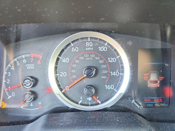 2022 TOYOTA COROLLA CROSS LE