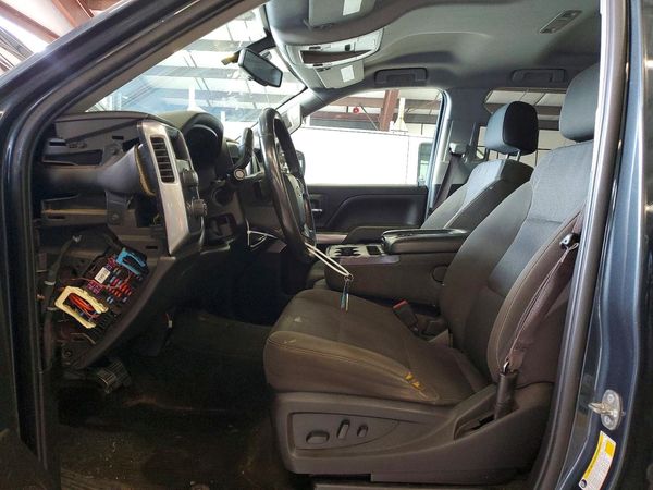 2017 CHEVROLET SILVERADO LT — DENT