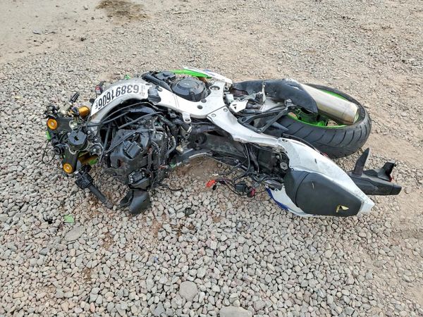 2024 KAWASAKI ZX1002 L
