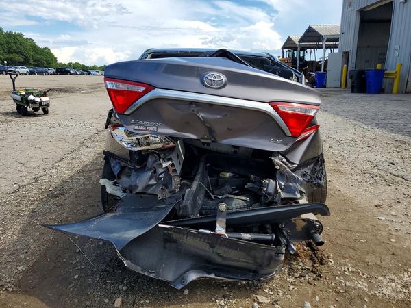 2015 TOYOTA CAMRY