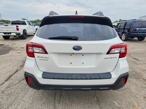 2018 SUBARU OUTBACK Premium+M/R