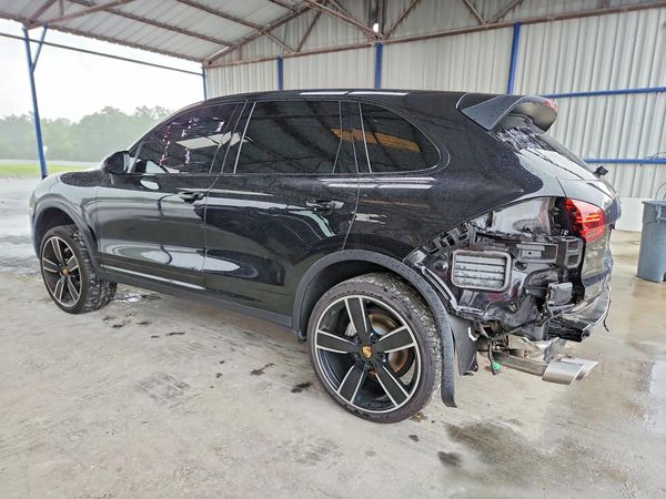 2018 PORSCHE CAYENNE S