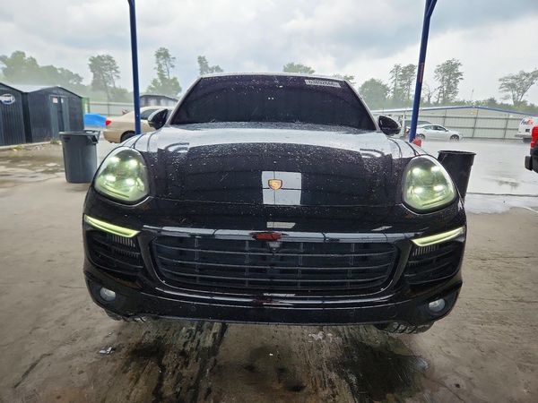 2018 PORSCHE CAYENNE S