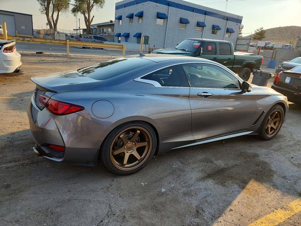 2017 INFINITI Q60