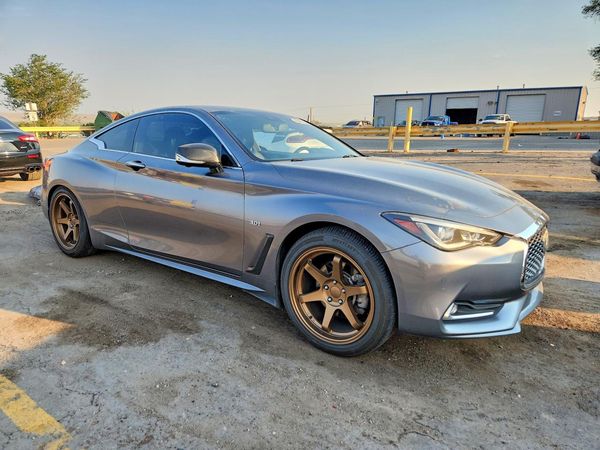 2017 INFINITI Q60