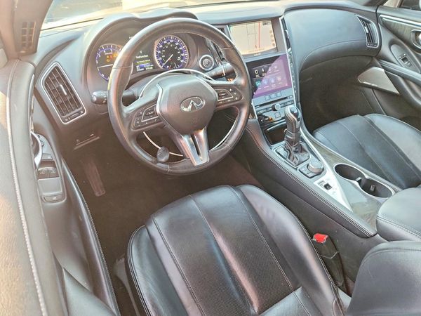 2017 INFINITI Q60