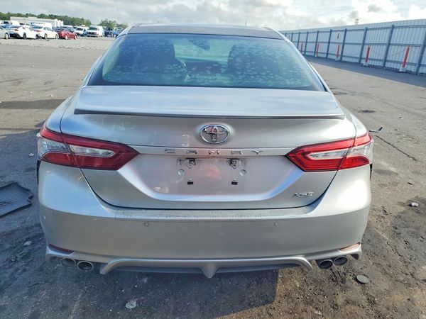 2018 TOYOTA CAMRY
