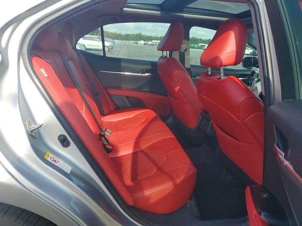 2018 TOYOTA CAMRY