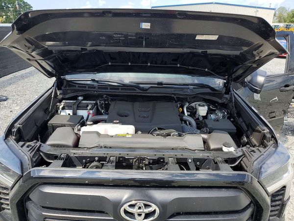 2025 TOYOTA TUNDRA