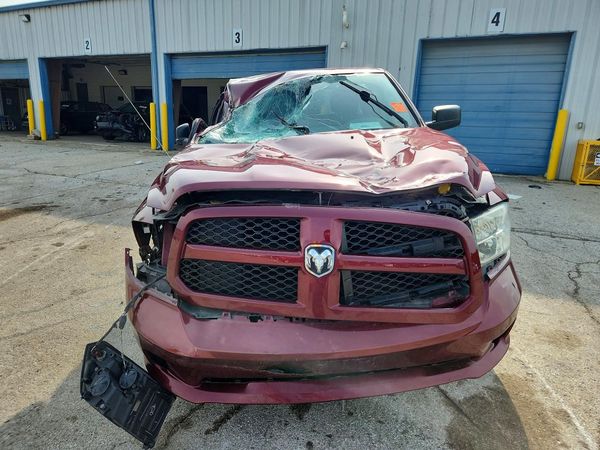 2018 RAM 1500 ST QUAD CAB 4X4