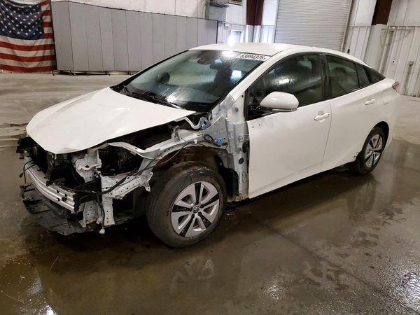 2018 TOYOTA PRIUS