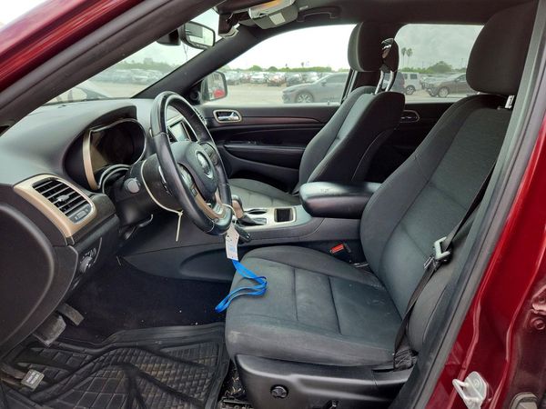 2017 JEEP GRAND CHEROKEE LAREDO 4X2