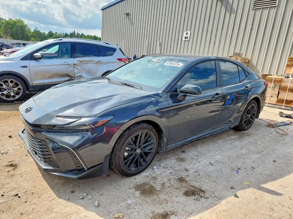 2026 TOYOTA CAMRY