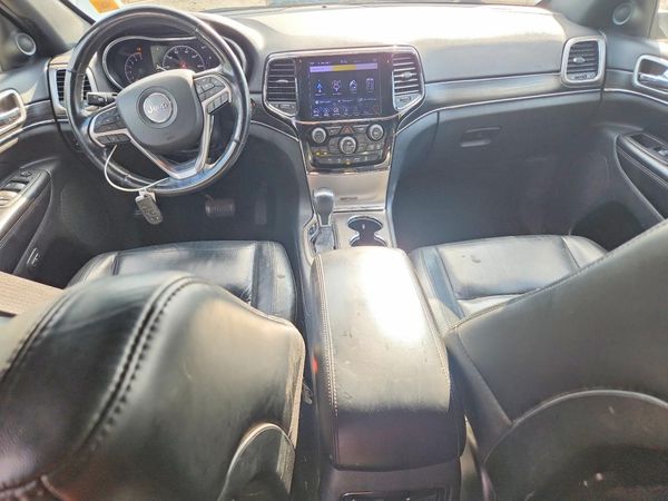 2019 JEEP GRAND CHEROKEE LAREDO 4X4