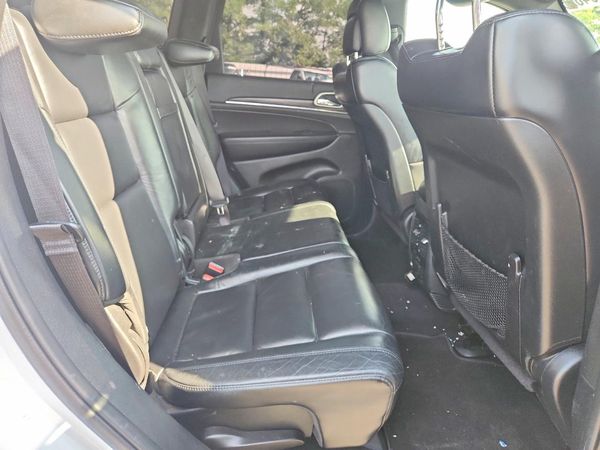 2019 JEEP GRAND CHEROKEE LAREDO 4X4