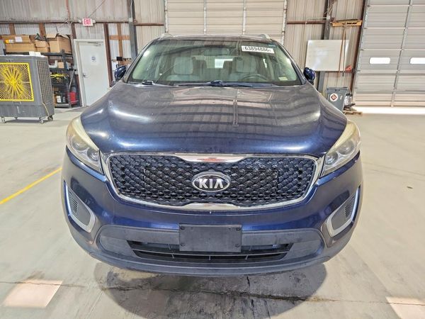 2017 KIA SORENTO L, LX
